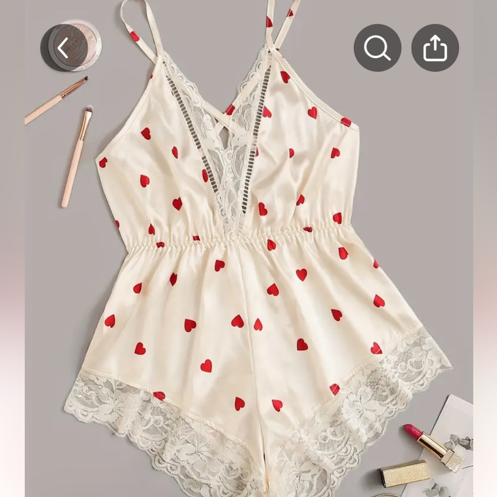 New, cream, romper with hearts ❤️